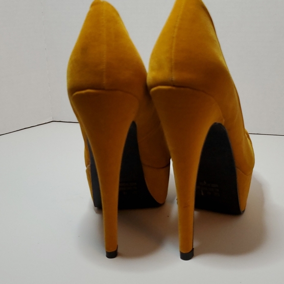 Qupid Heels - Picture 3 of 4